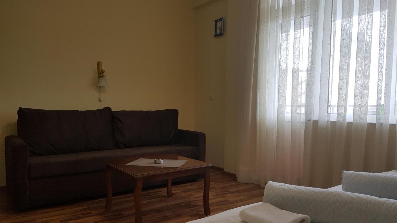 Hotel Captain Gonio Buitenkant foto